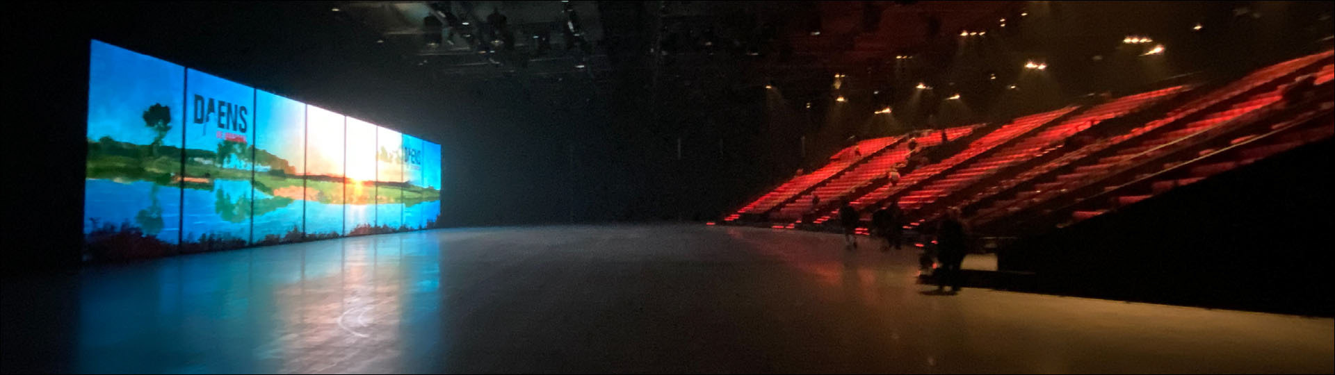 Danes Musical -Empty Theatre