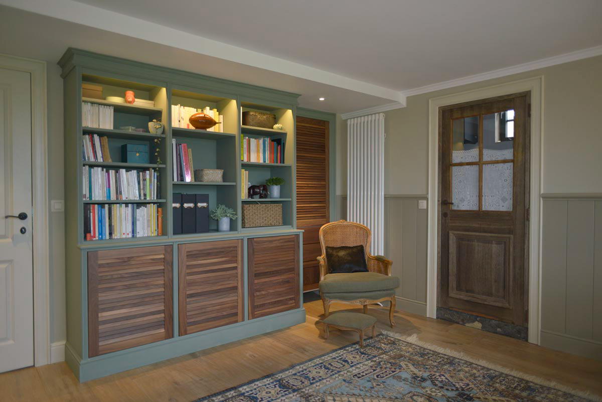 bibliothèque style colonial anglais