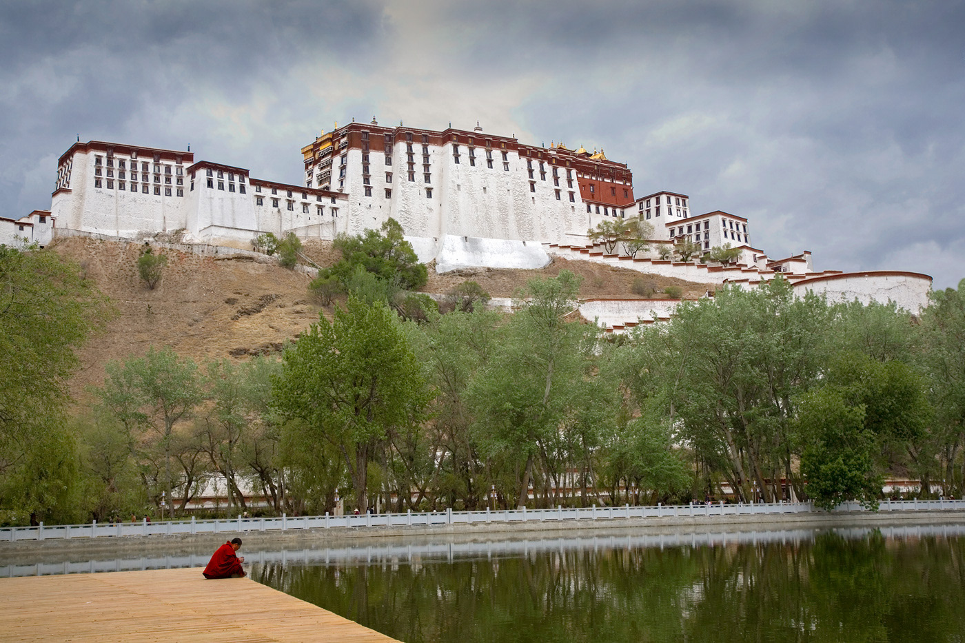 Dragon King Lake Park, Lhasa