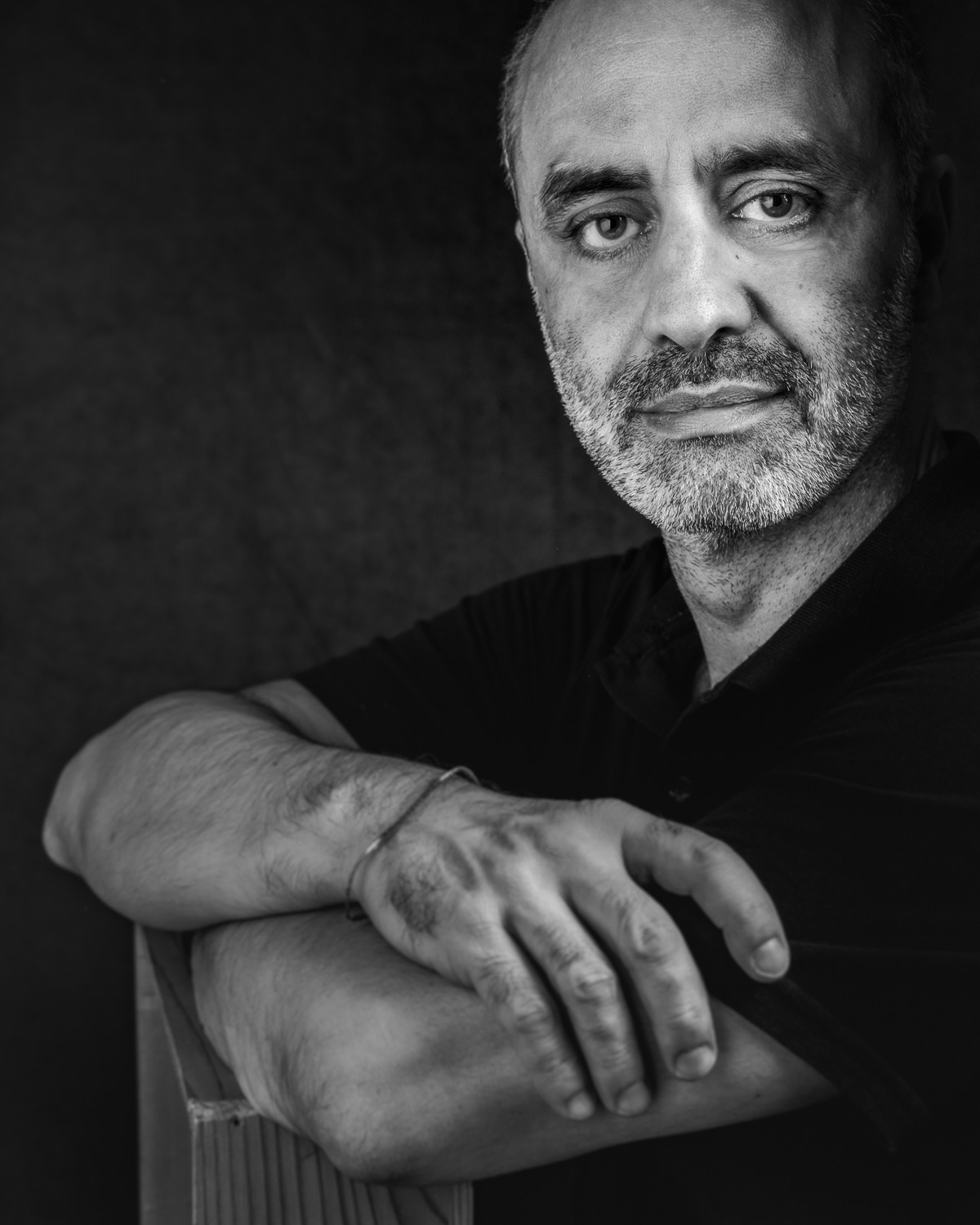 black and white portrait of Mario Brandao