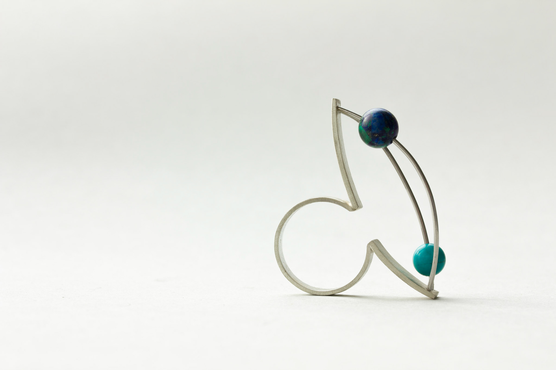 Orbis Sphaere ring. Silver, stainless steel, azurite, turquoise.
