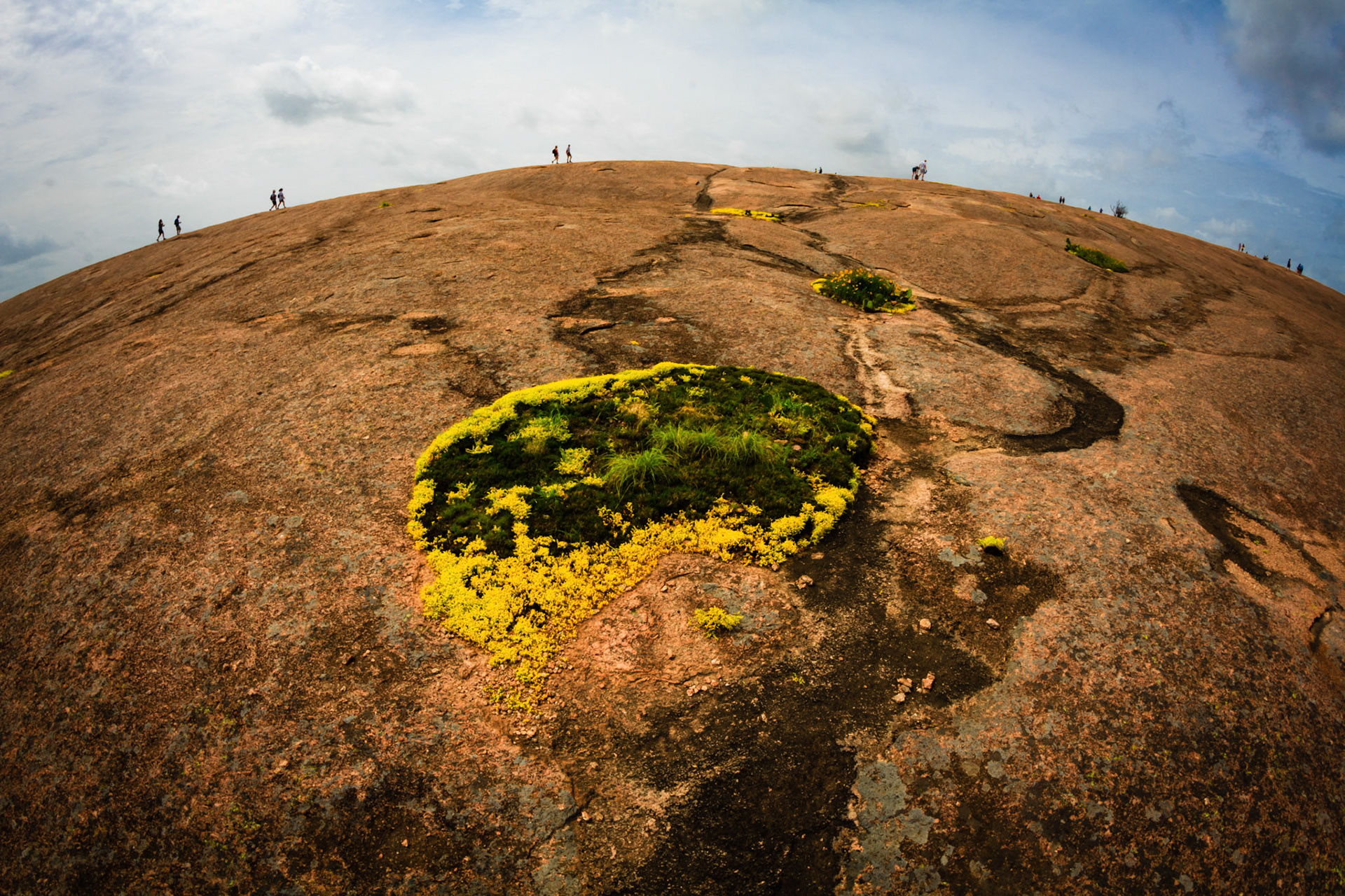 A wide angle capture of the top of Enchanted Rock.