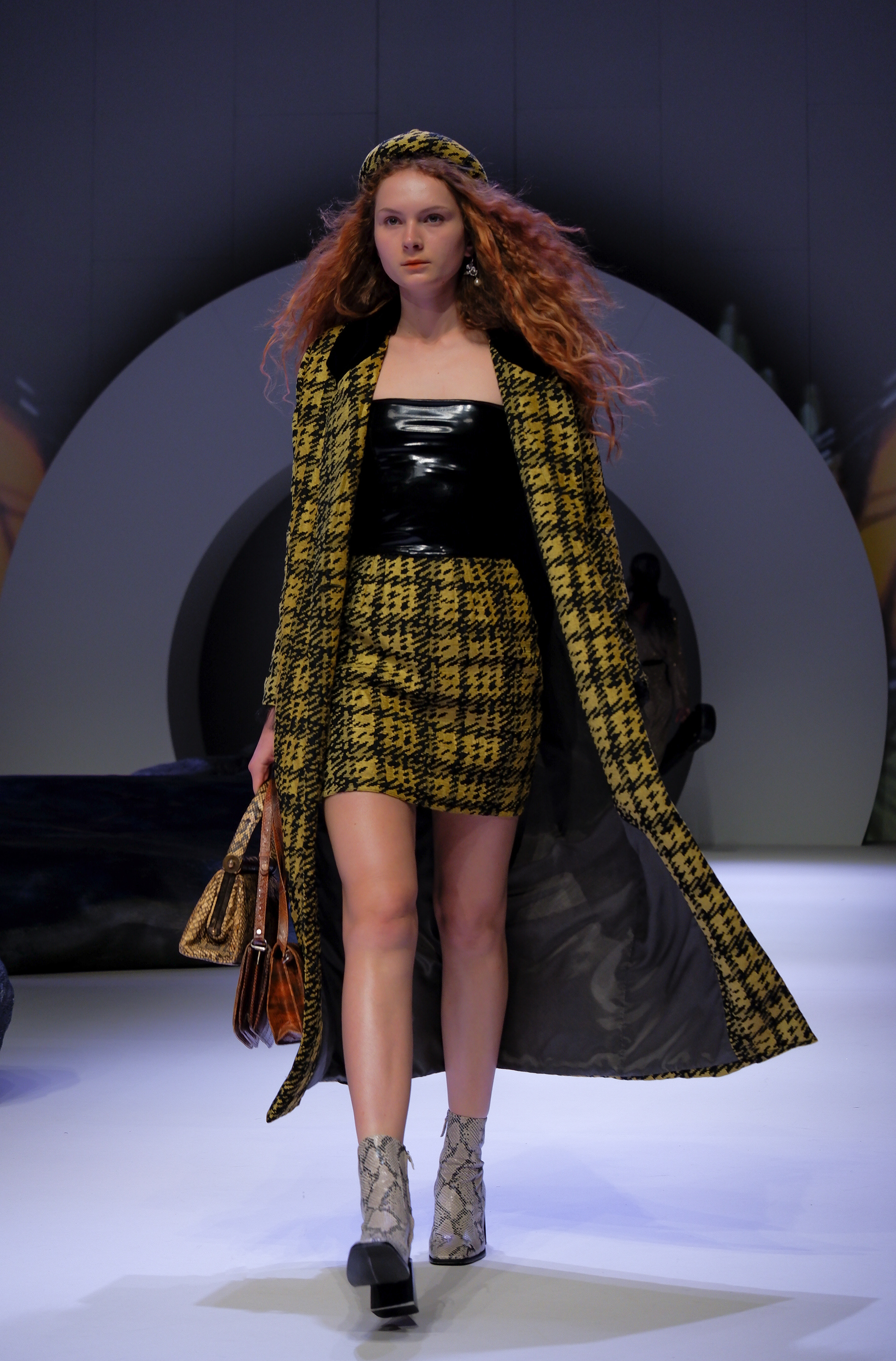Runway 6
