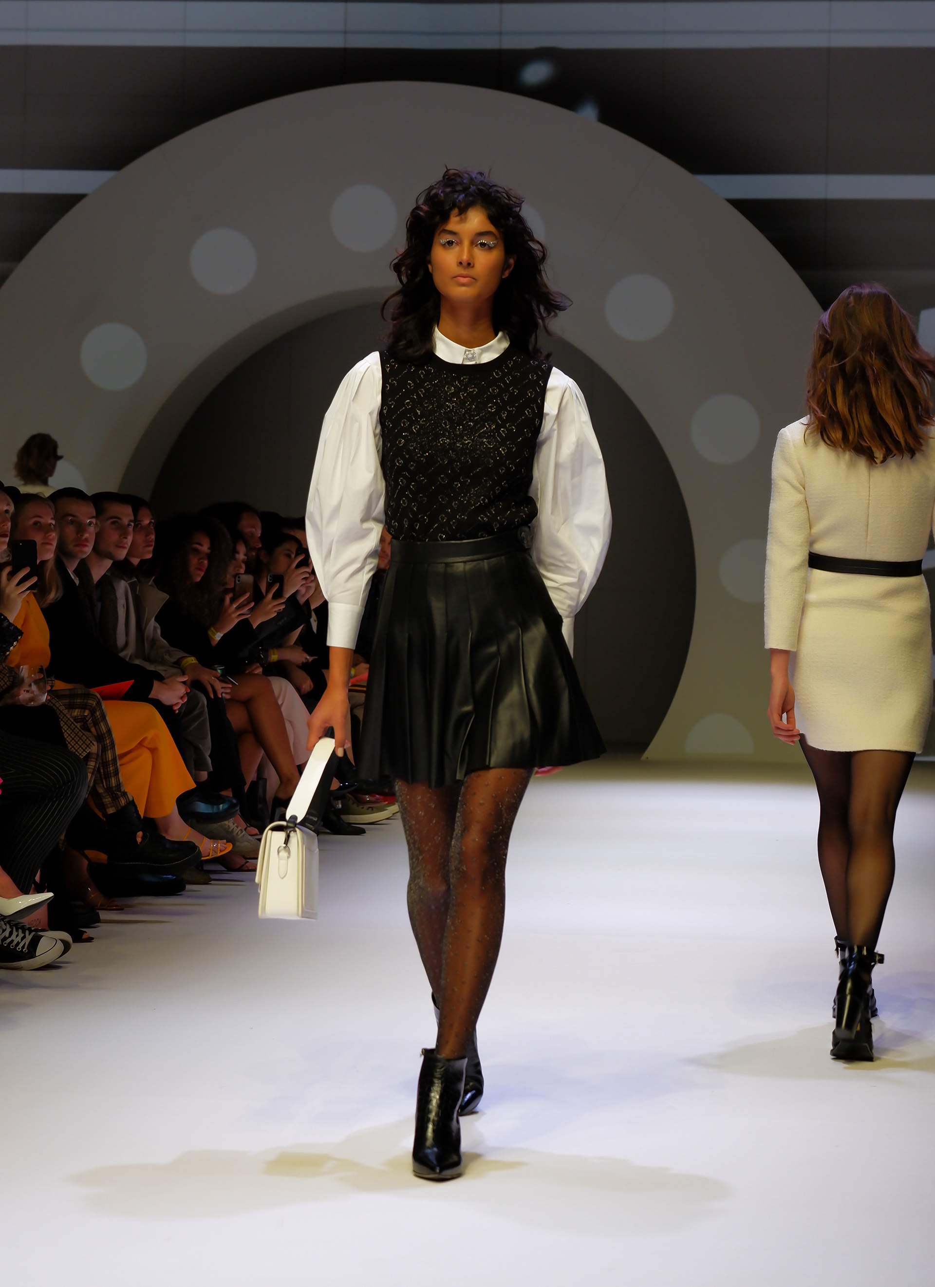 Runway 5