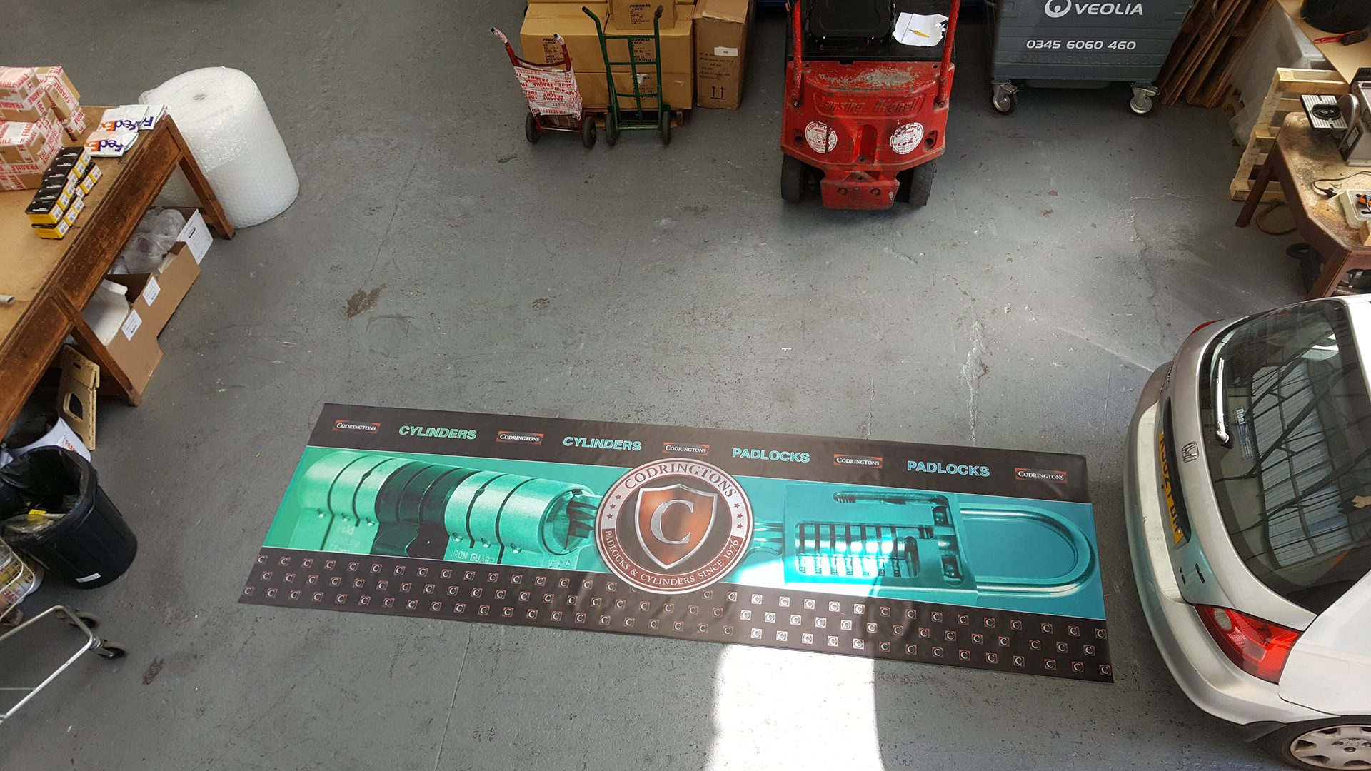 Delivery of the printed backdrop, in the warehouse
