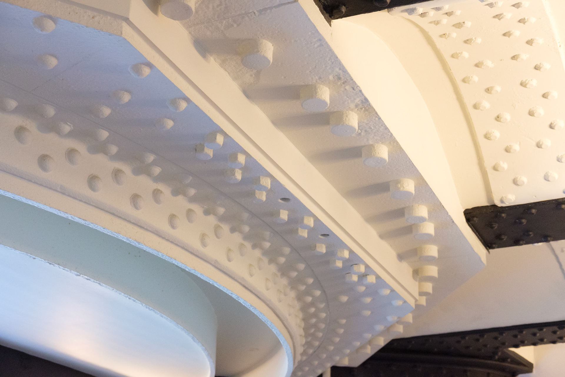 Ceiling detail - the Fort looks sturdily built!