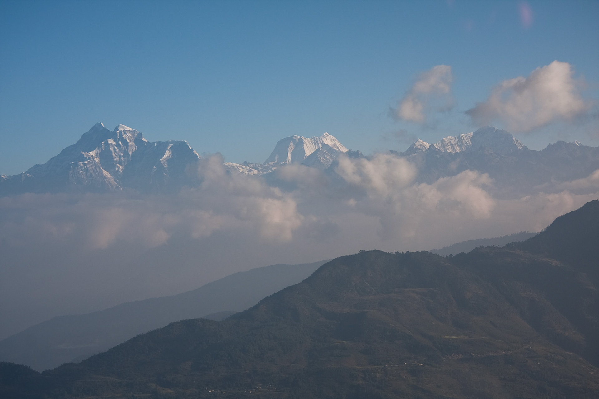 Gauri Shankar (left) and Melungtse (centre)