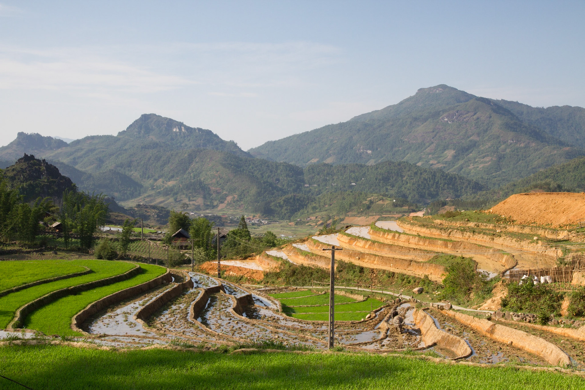 Trekking: Ma Tra and Ta Phin