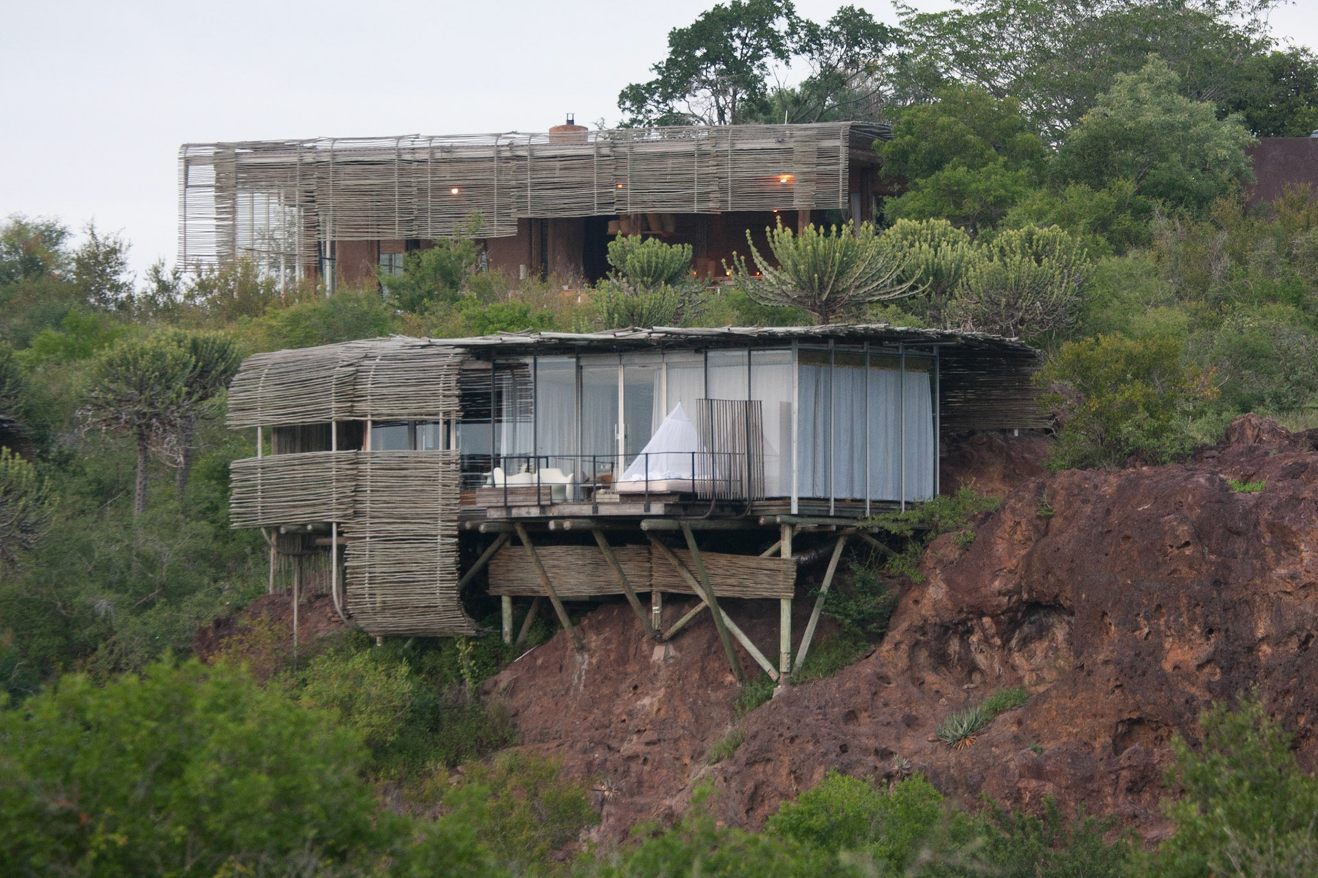 Our room (6) and Long Bar, Lebombo