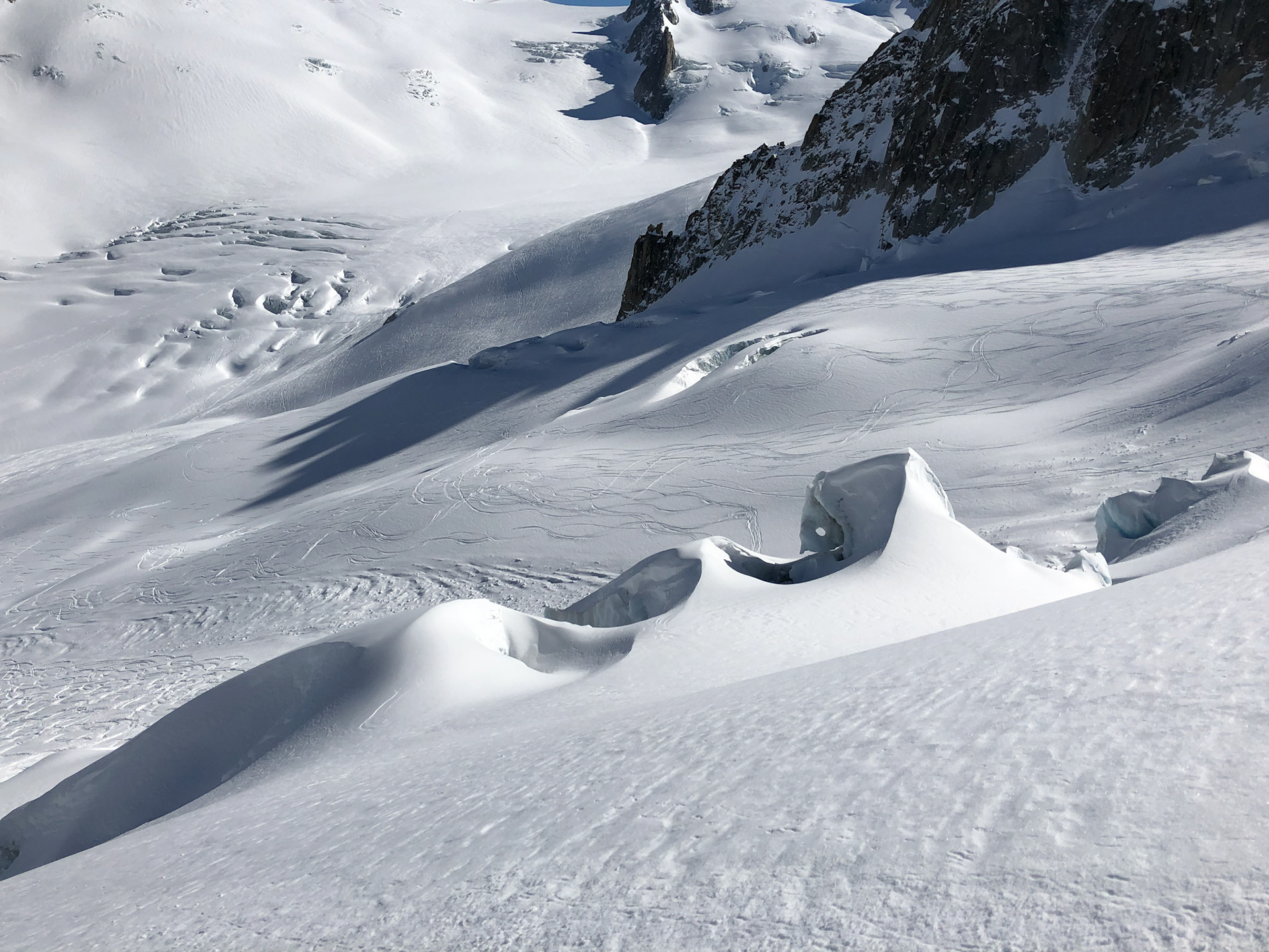 Snowboarding on the glacier, Vallée Blanche