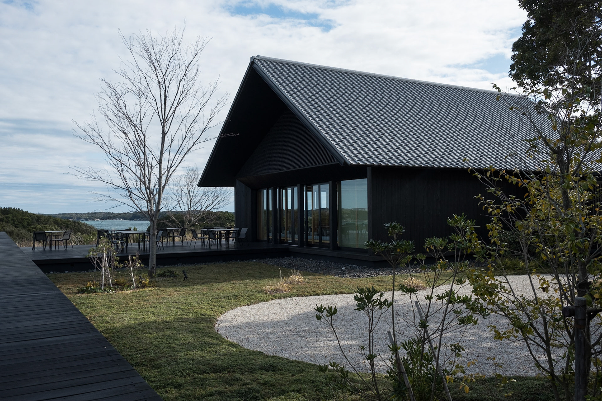 Library lounge at Amanemu