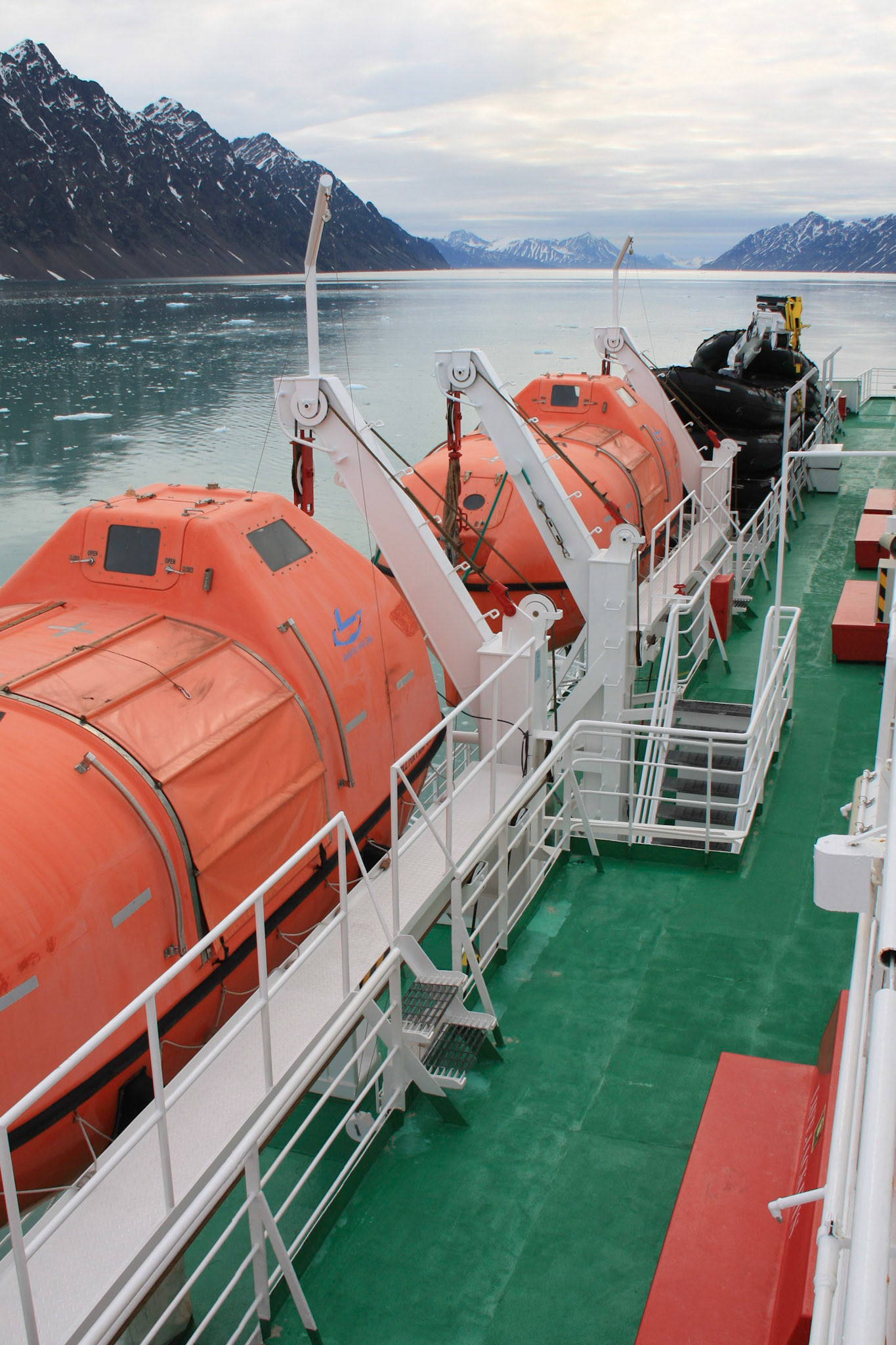 M/S Expedition in Krossfjorden