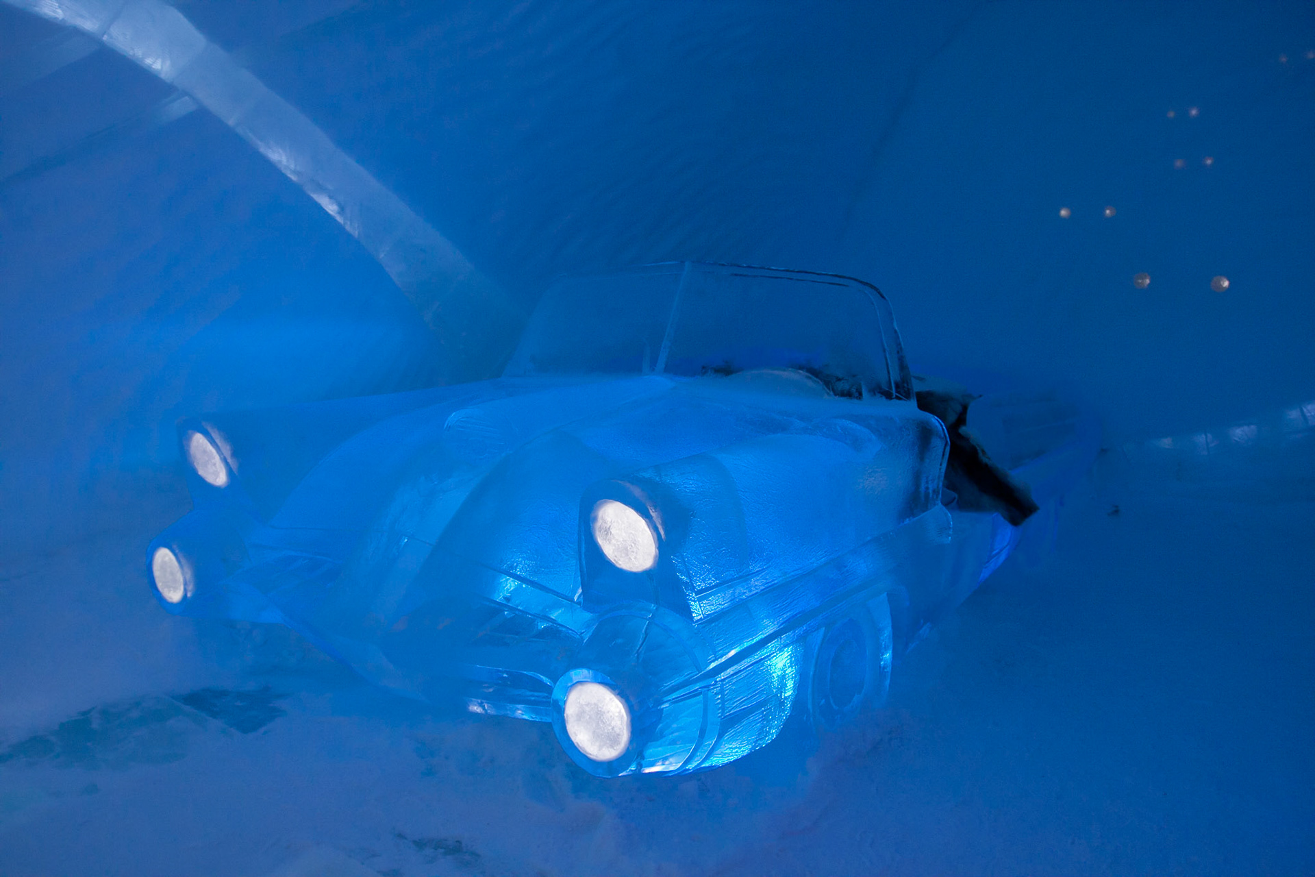 Art suite: "retro drive"