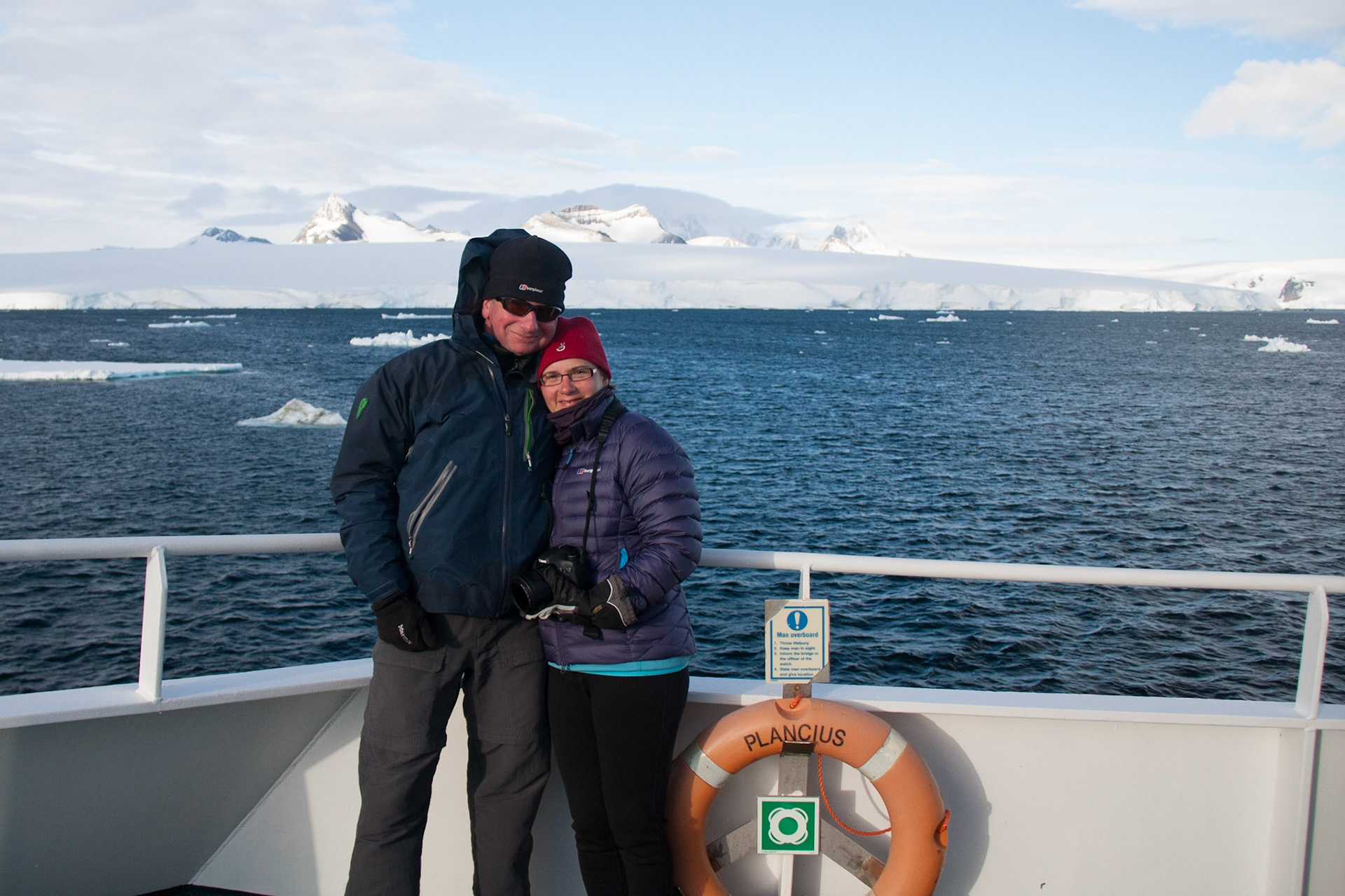 Antarctic mainland in the background
