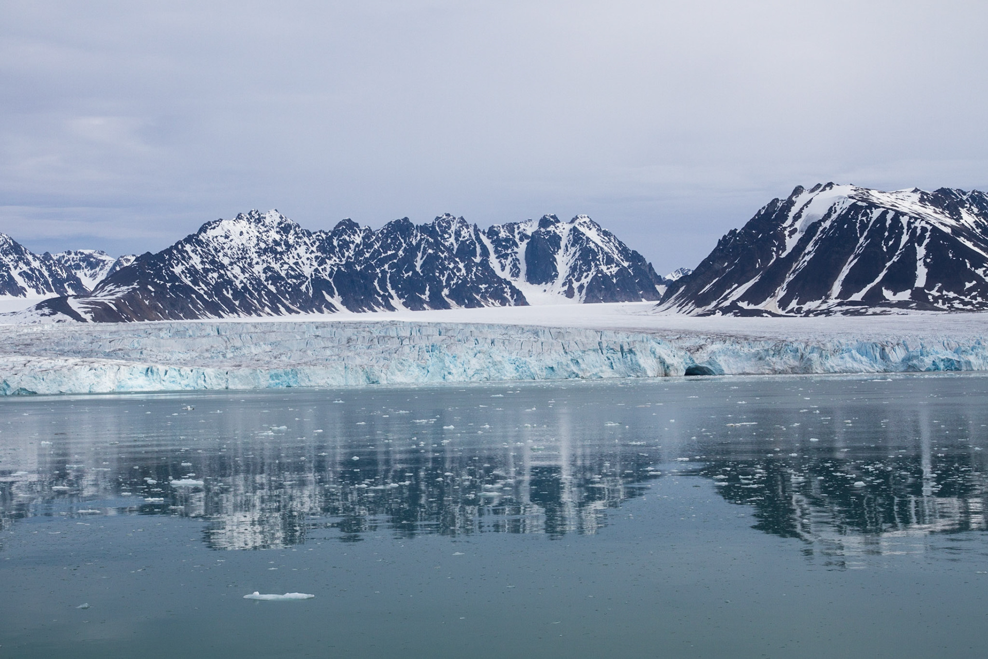 Lilliehookbreen glacier