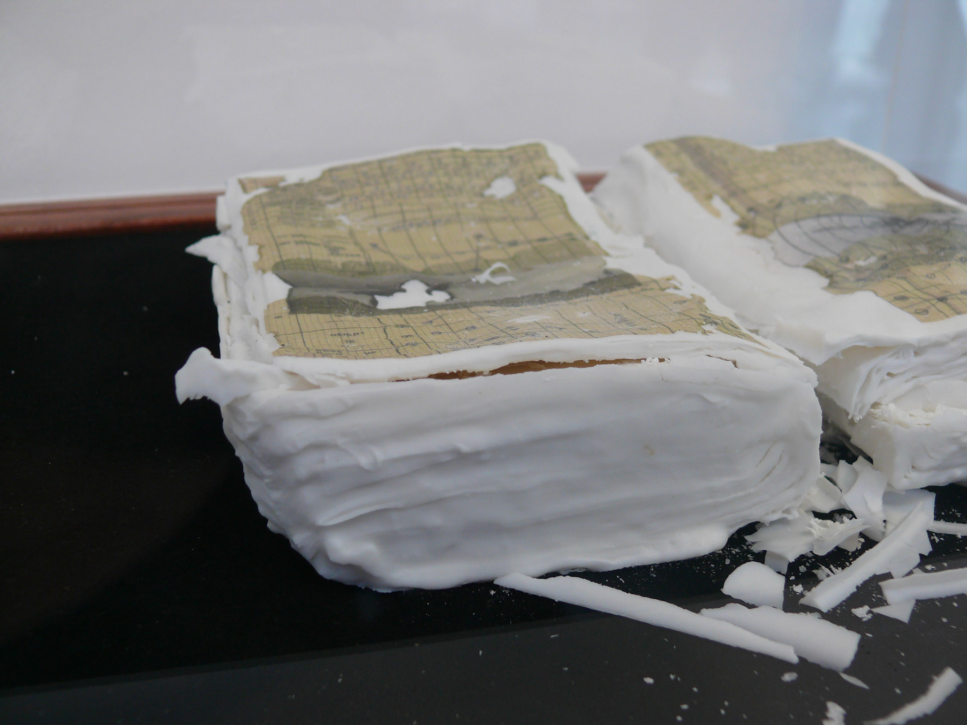 Porcelain book printed with pilots log
