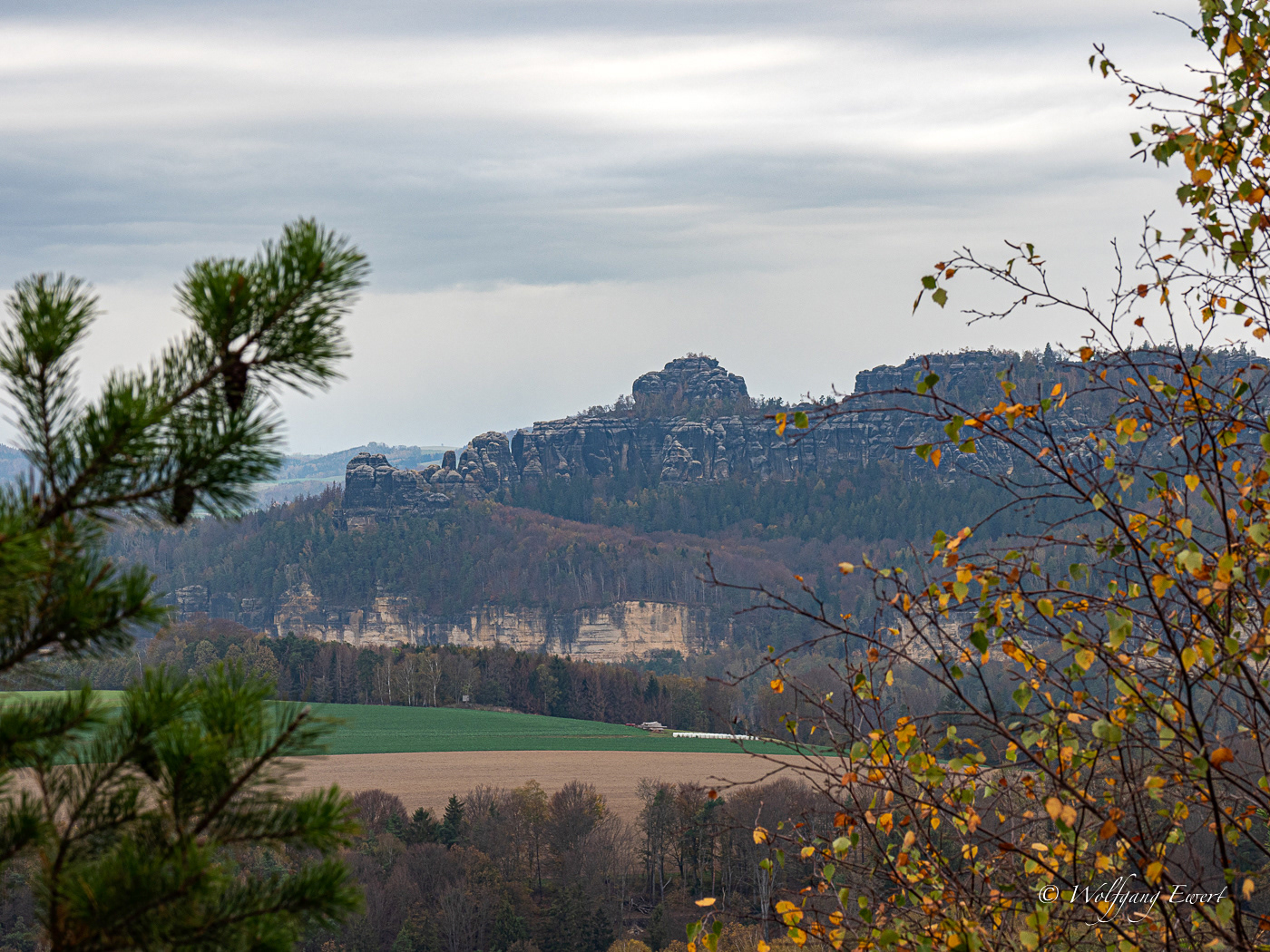 Blick von der Kaiserkrone auf die Schrammsteinkette