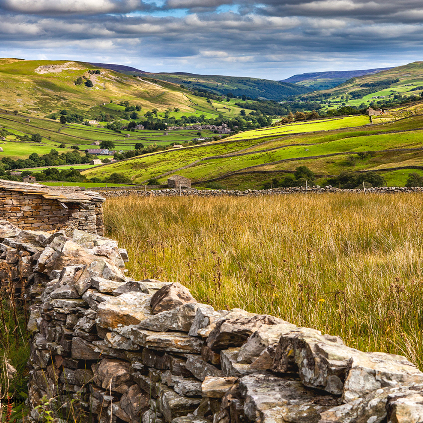 Tony Lelliott Photography - Buttertubs towards Muker