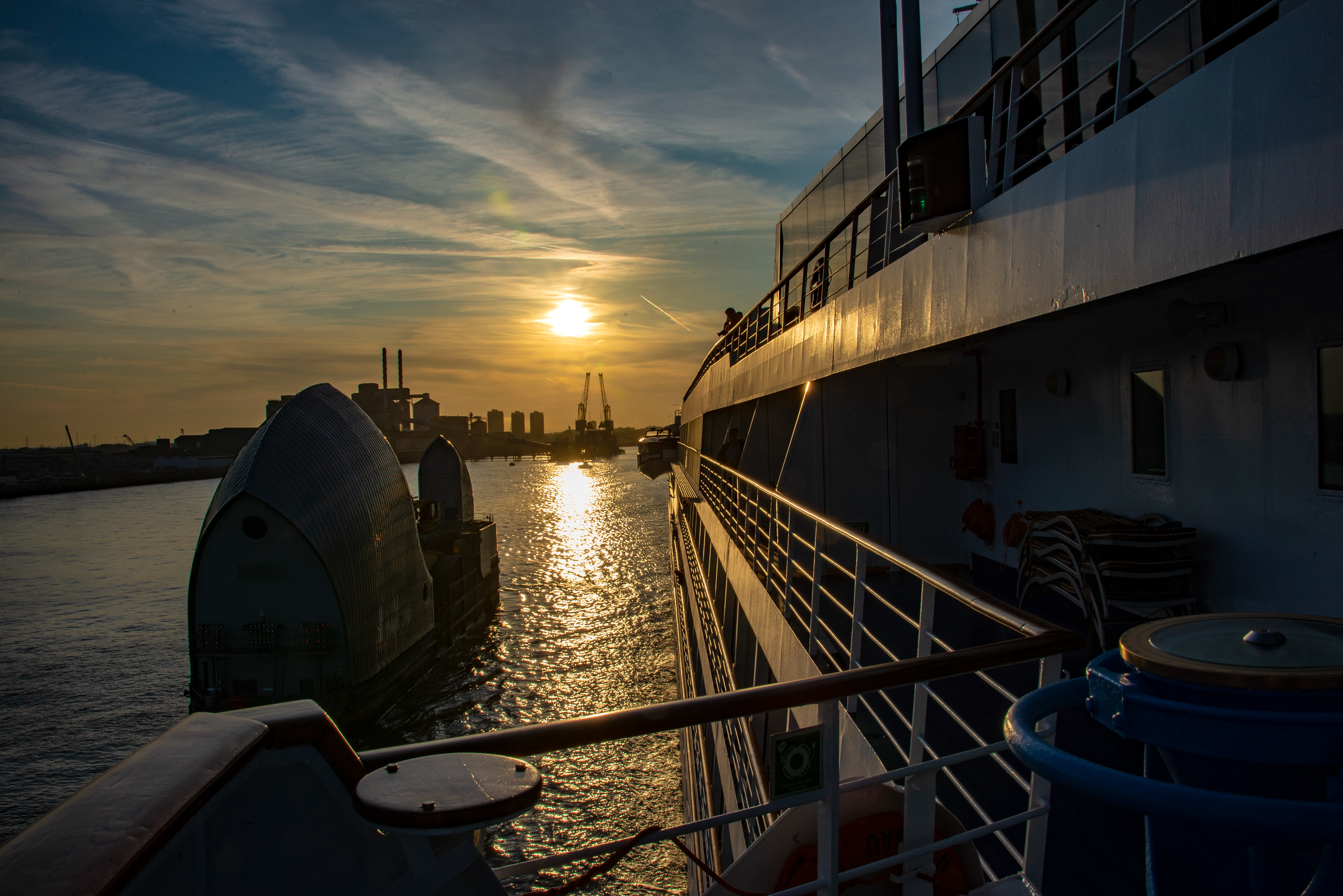 Sunset on the Thames. London. ©2019, Corey Sandler