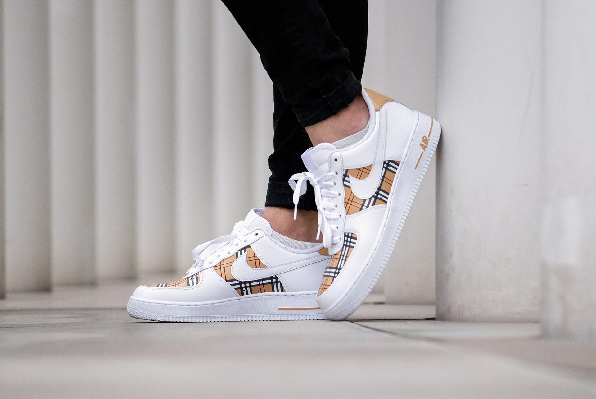 Allover Check Pattern - 350€