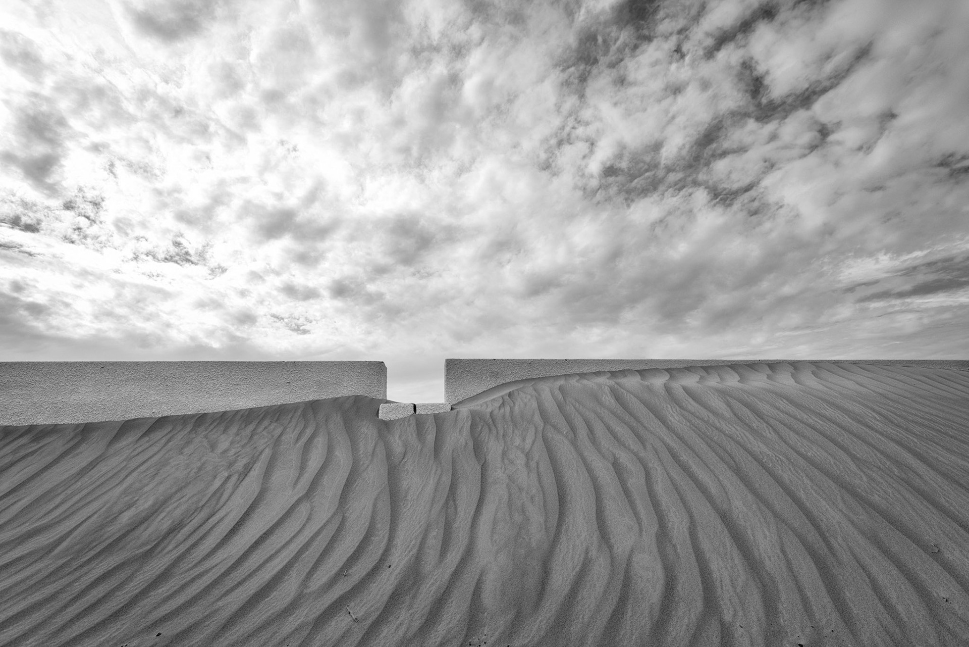 Disappearing Wall - Near Al Madam, Sharjah, UAE