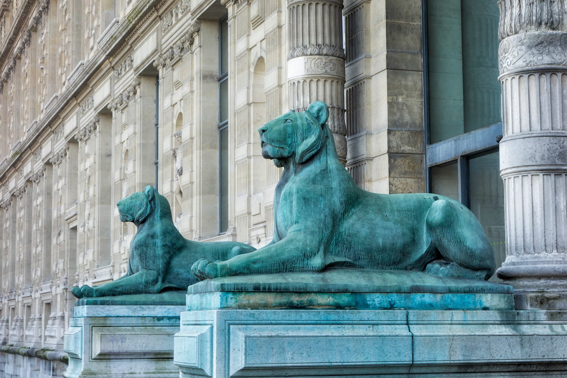 Porte des Lions - Louvre, Paris, France