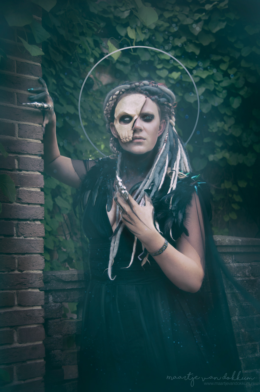 Model: Amber Elektron - Mask: Maskarada