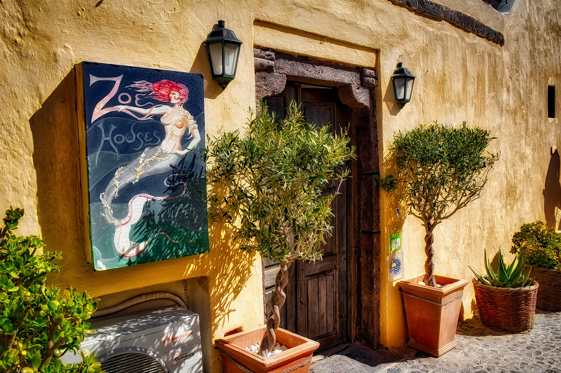 Oia, Santorini, Greece
