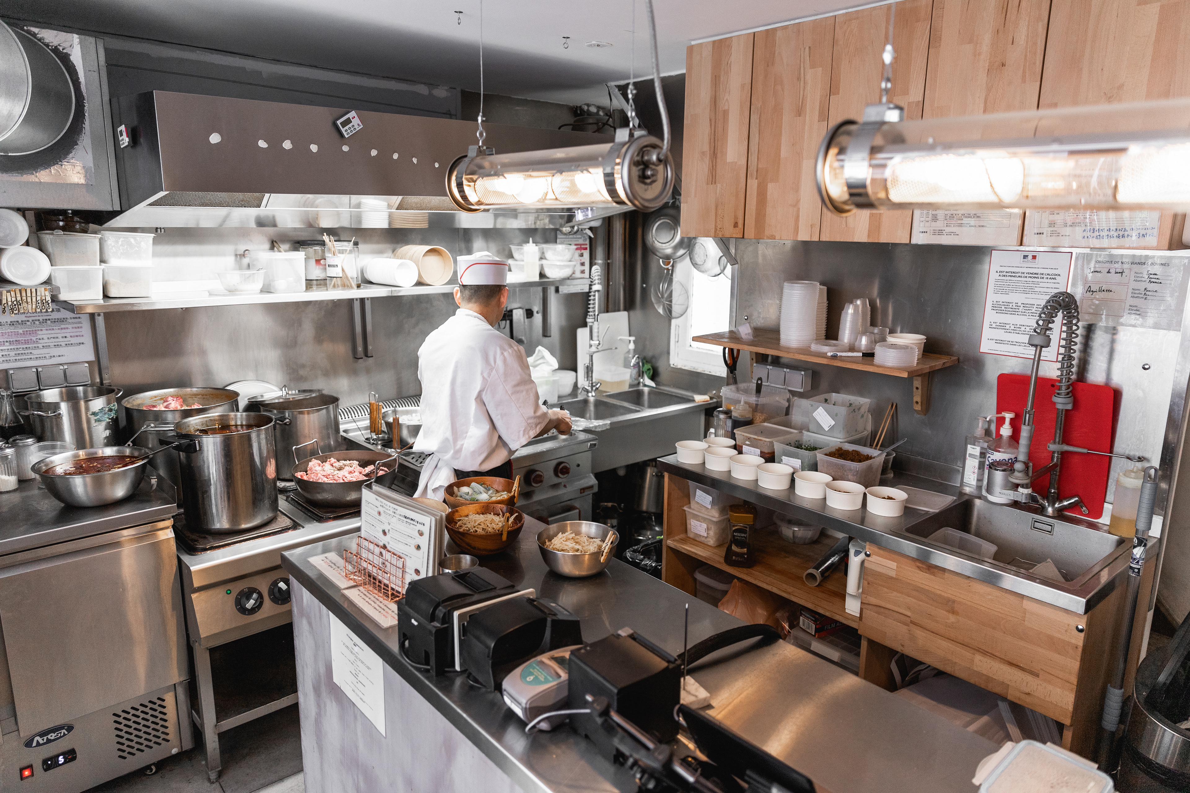 3 Fois plus de piment's kitchen in the 10th district
