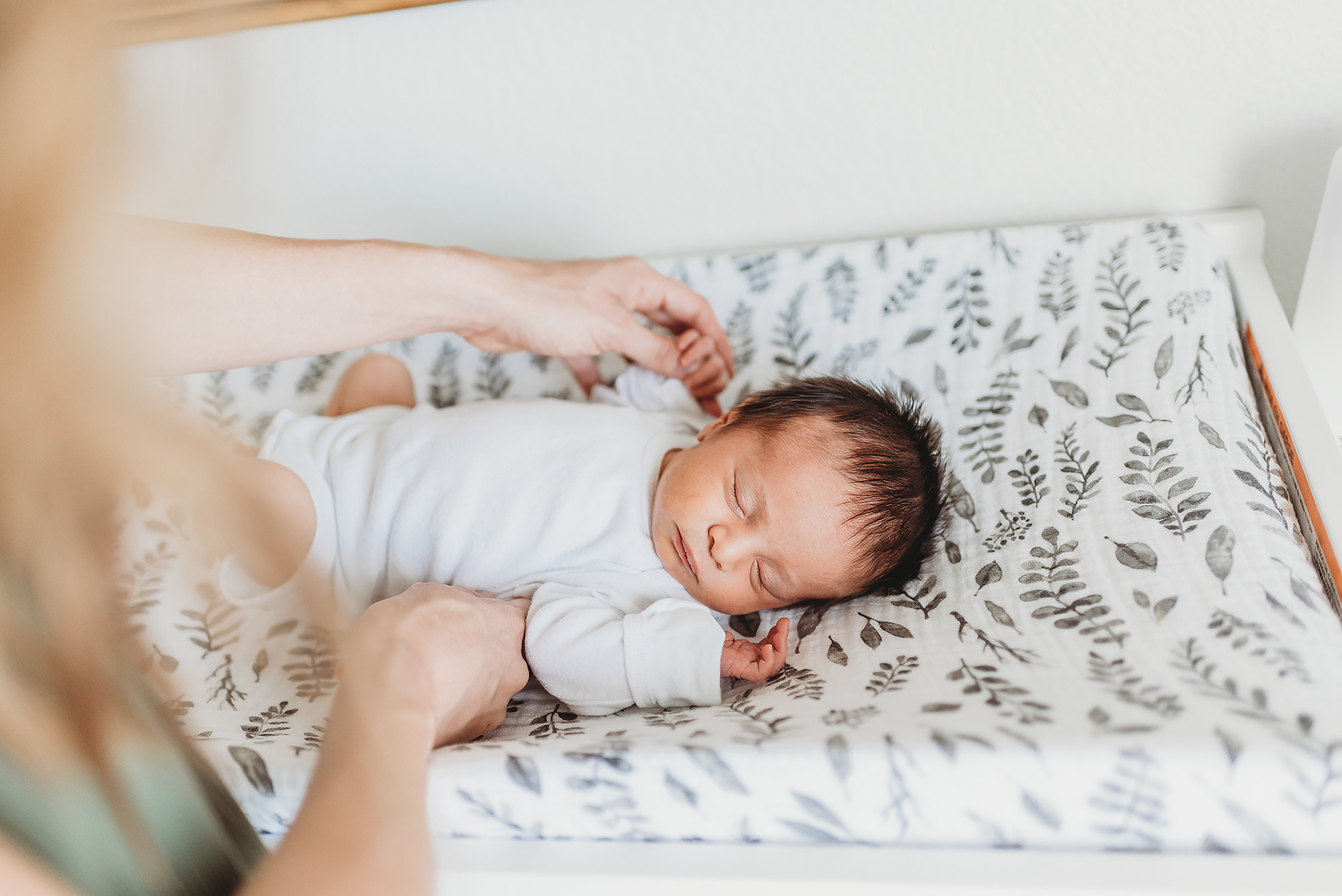Castle Rock, Denver, Parker, Littleton, Highlands Ranch newborn photographer. Colorado lifestyle newborn session.