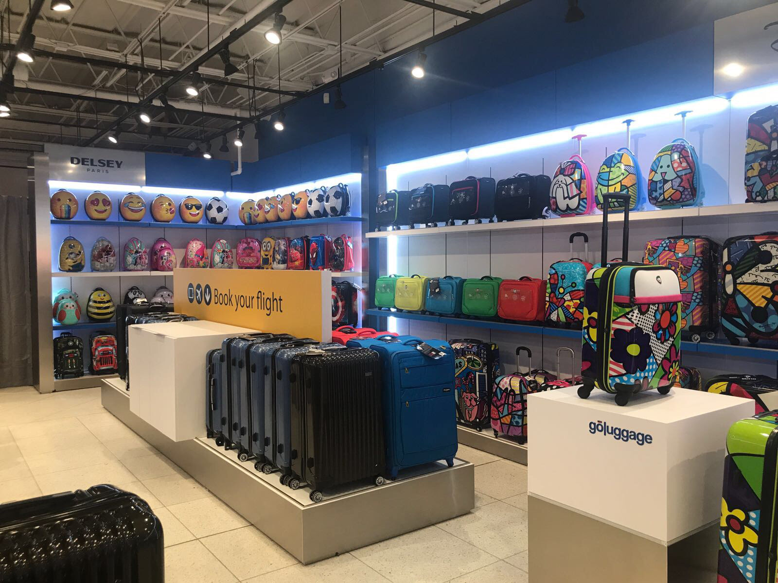 Go luggage sales dolphin mall