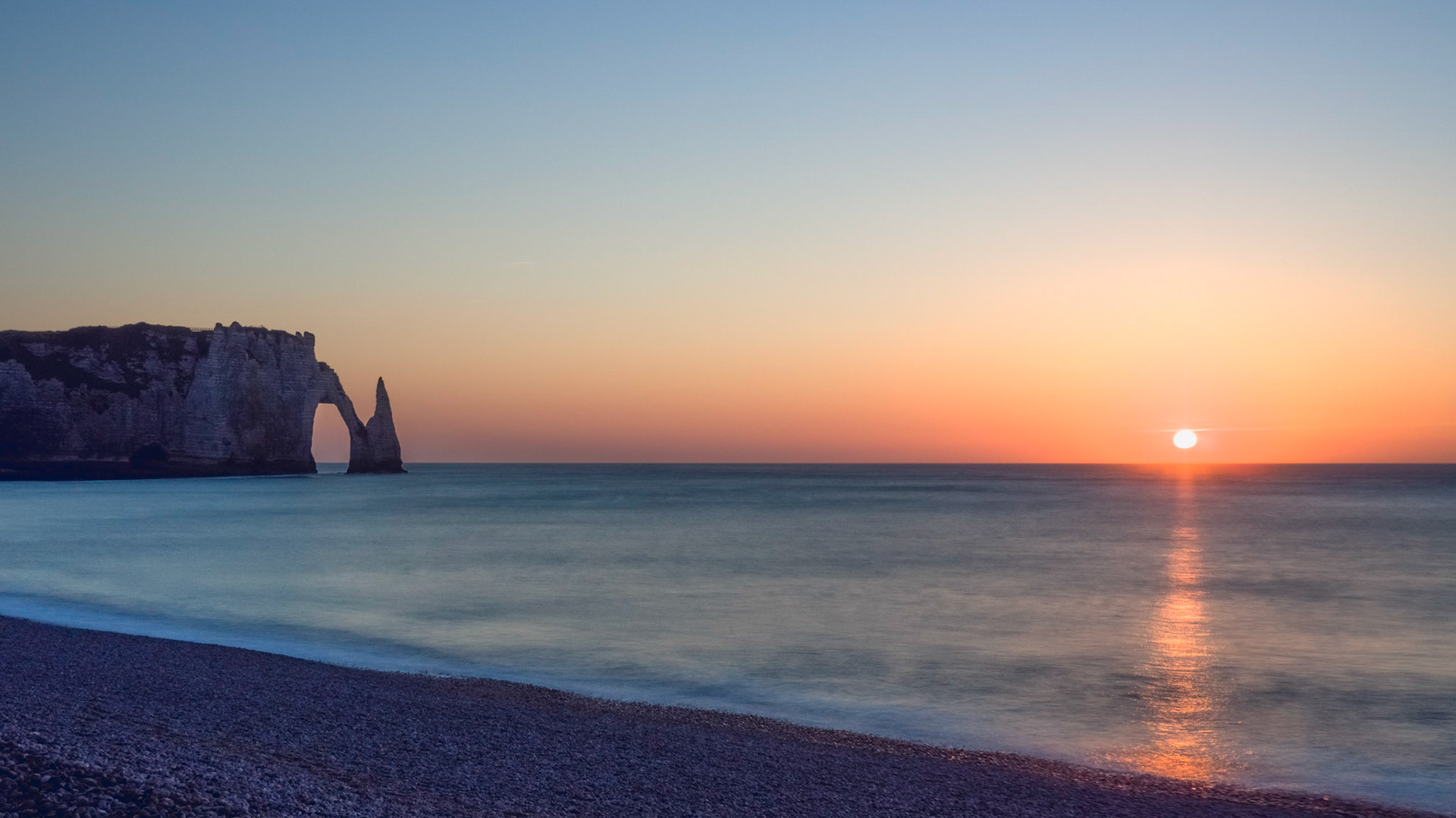 Drop of Sun in a Sea of Milk