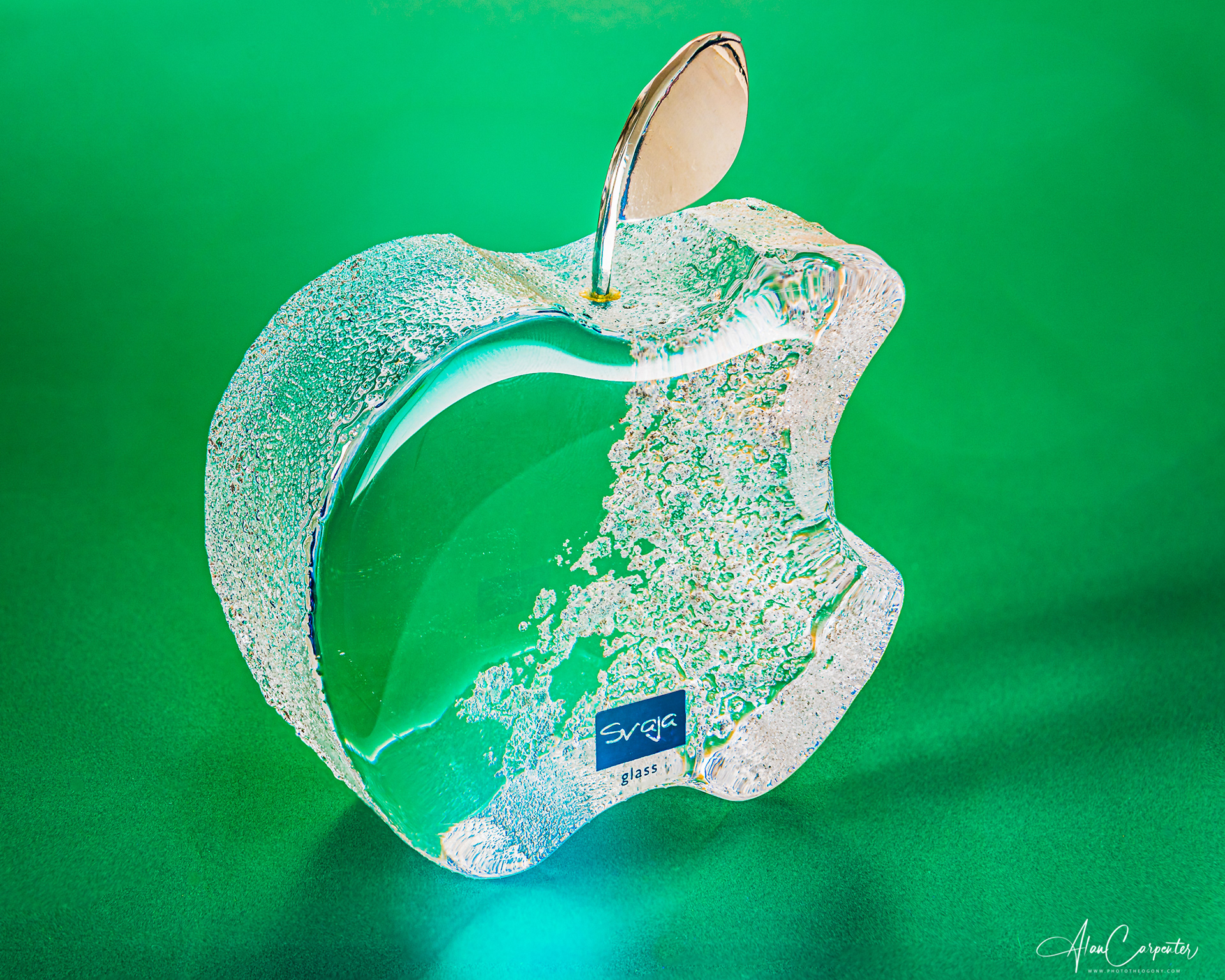 Svaja Glass