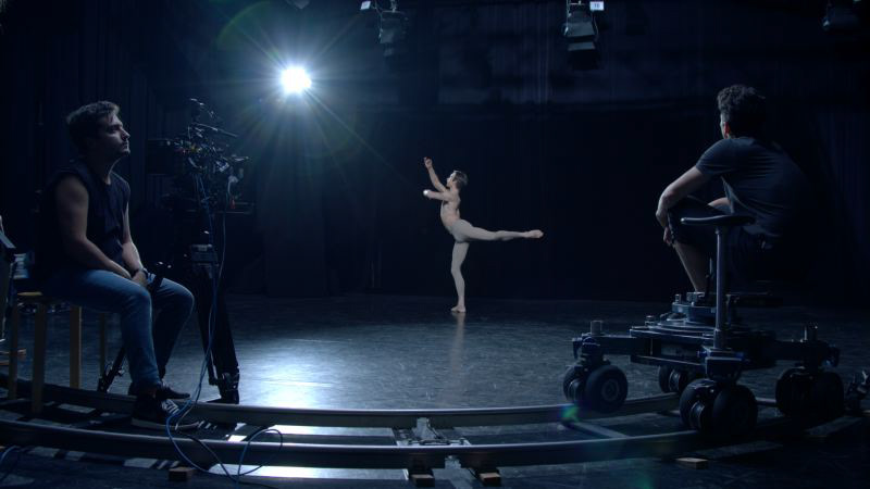 Friedemann Vogel dancing in the studio // Friedemann Vogel // Directed by Katja Trautwein // Co-Cinematographer: Feline Gerhardt