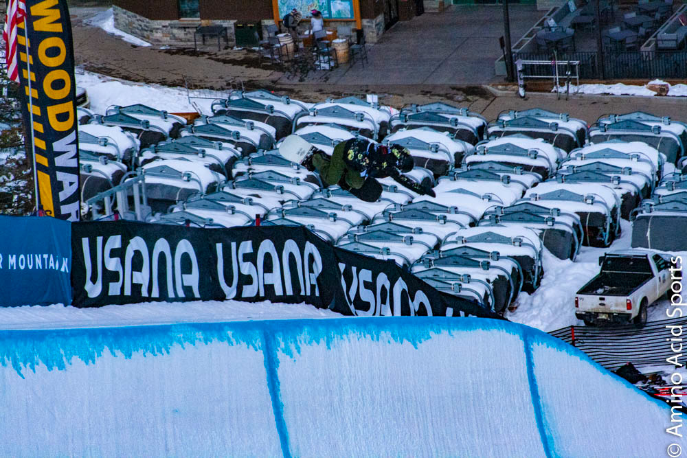 Haruna Matusmoto finishes her Run 1 in the Halfpipe