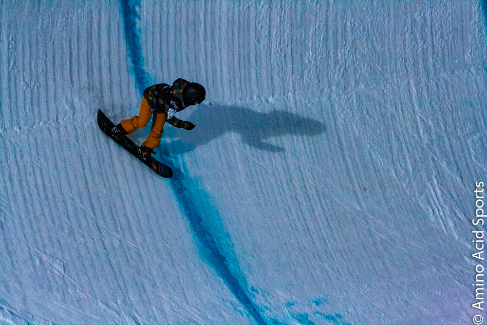 Kurumi Imai completes her front Misty in the Halfpipe