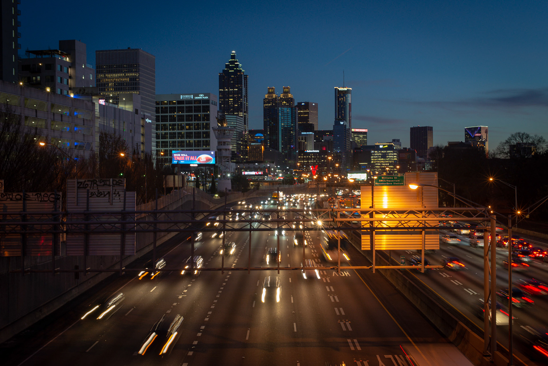 Vehicles move relatively freely on the 75/85 downtown connector.