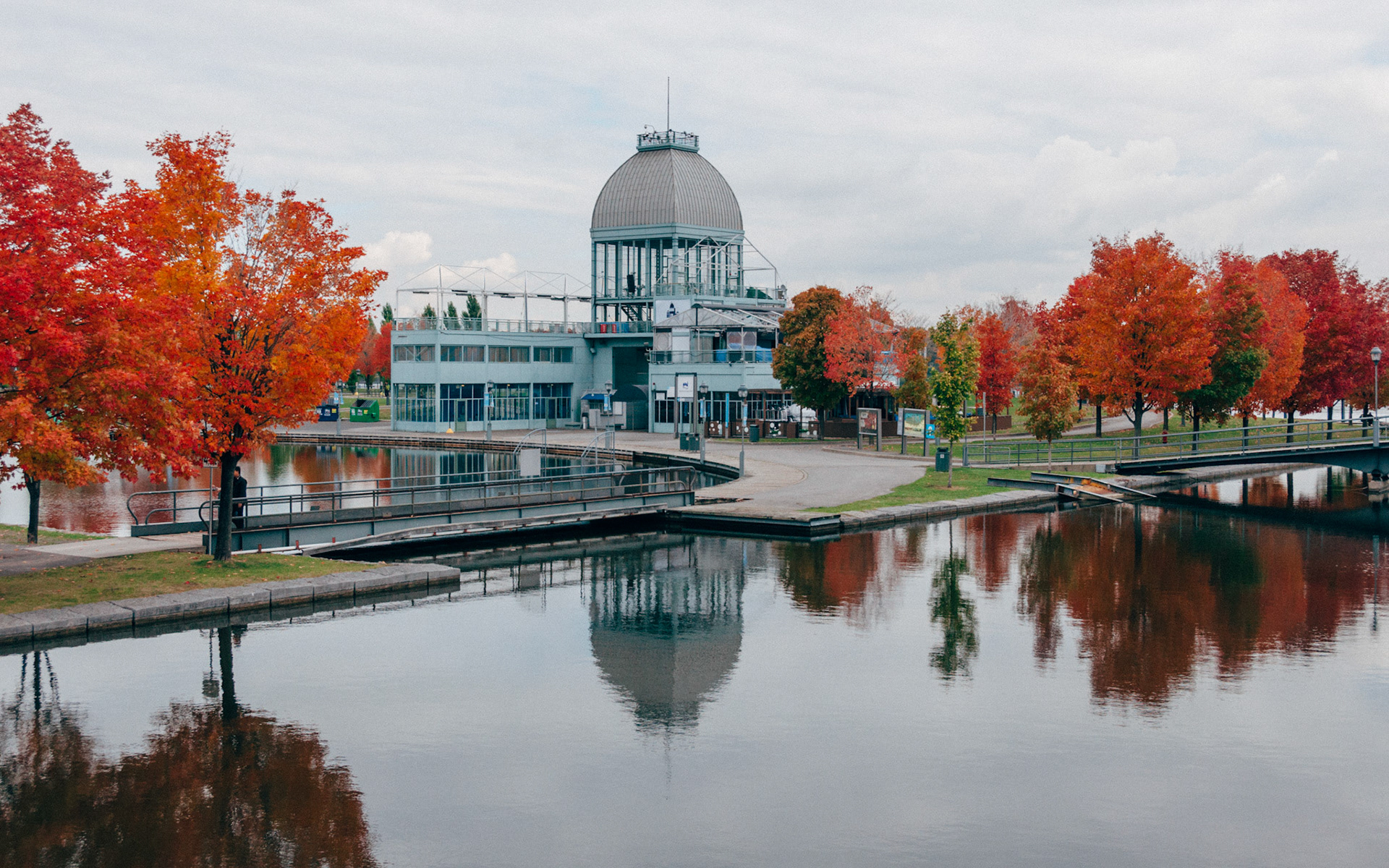 Fall foliage reflections in the seaway.