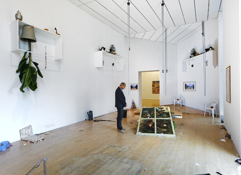 Emmanuelle Lainé, Biennale de Lyon 2015"la vie Moderne", exhibition view, credit: Blaise adilon