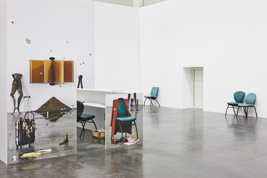 Emmanuelle Lainé, Suspension Volontaire de la Crédulité, Panorama 2019, exhibition view, Credit : Jeanchristophe Lett
