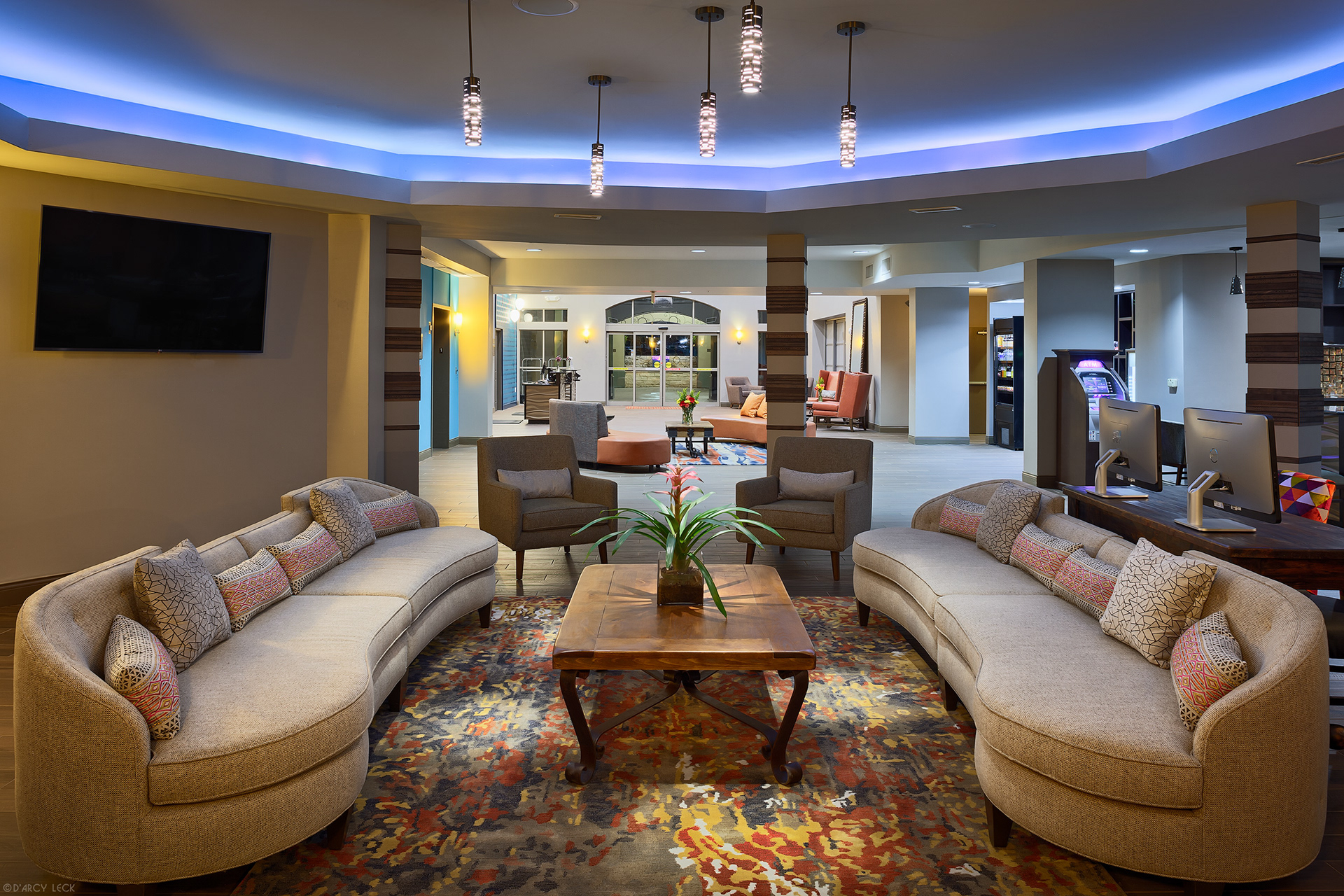 Hotel photographer D'Arcy Leck photographs the lobby of the Hotel Indigo San Antonio Riverwalk