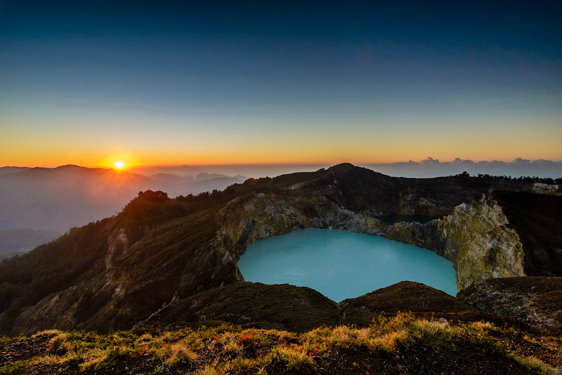 Kelimutu, Flores, Indonesia, 2015